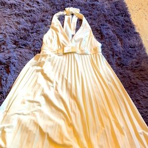 A Marilyn Monroe type dress!!